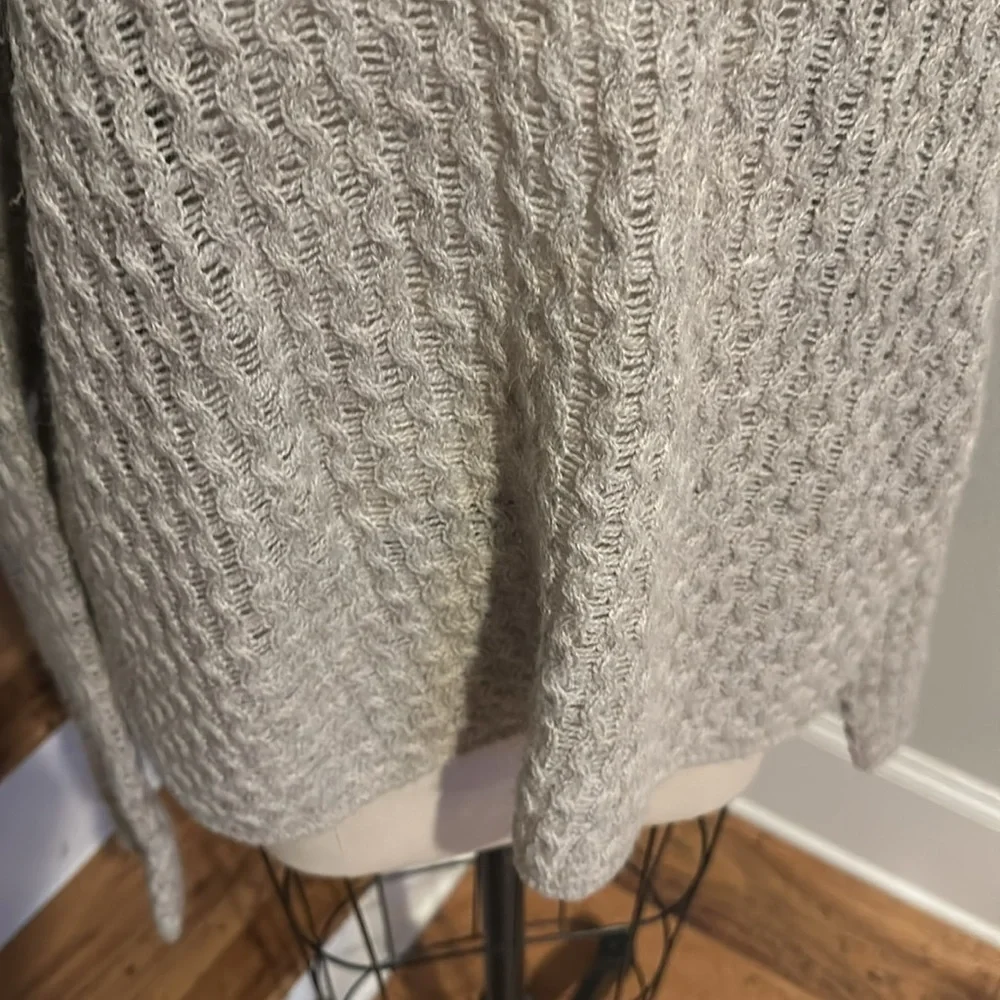 VINCE Wool Blend mini cable boat neck sweater in taupe​​​​